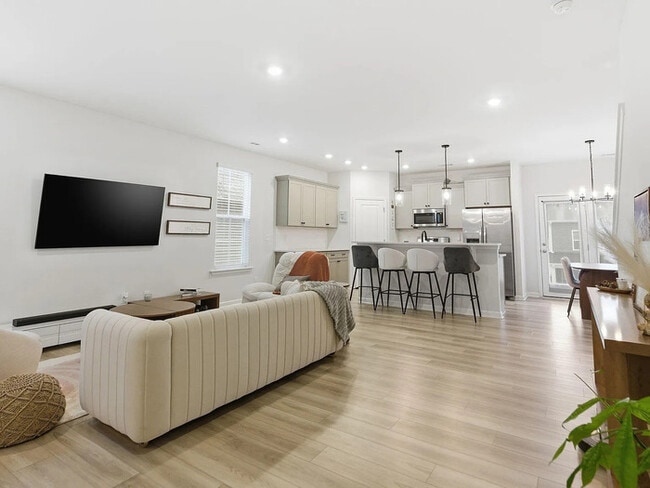 Building Photo - Earn Wealth While Leasing - Like a Homeowner - Lease to Own