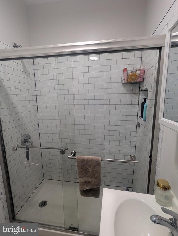 Building Photo - 251 S 21st St