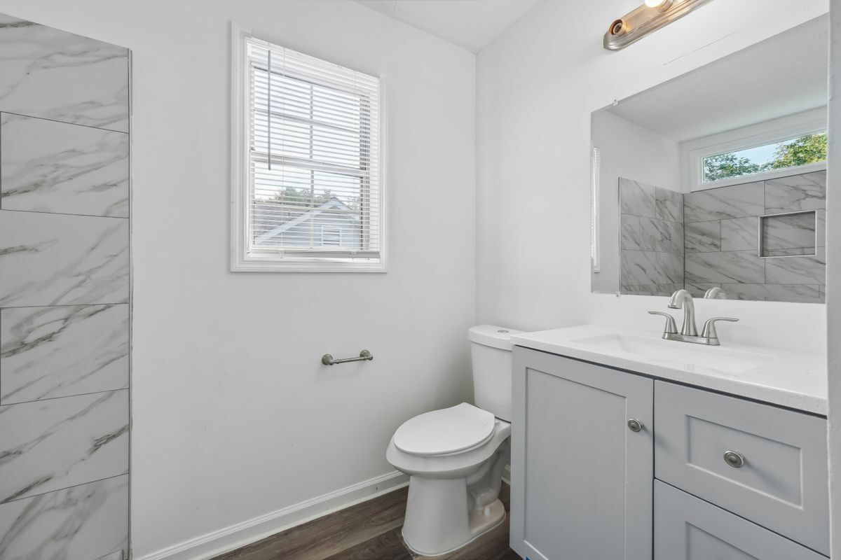 Building Photo - 3758 Westchase Dr