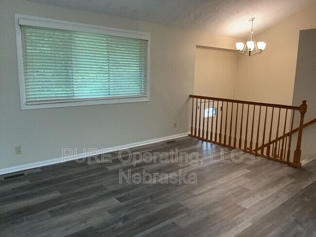 Building Photo - 6408 N 79th Ave