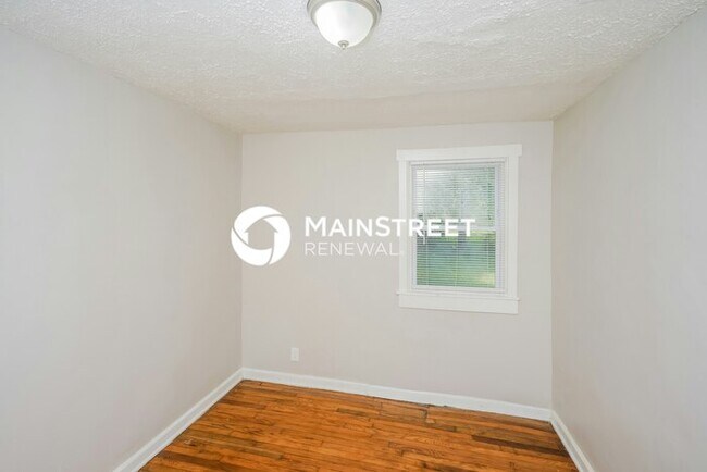 Building Photo - 2 Bedroom Pet-Friendly Home in Louisville,...