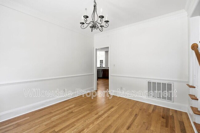 Building Photo - 223 Kinvara Ct