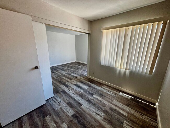 Building Photo - 1 Bed/1 Bath Condo With Bonus Room
