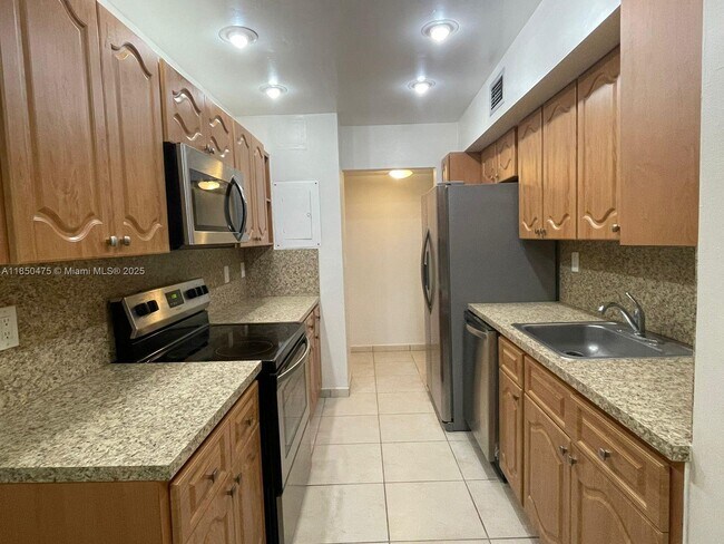 Building Photo - 250 180th Dr