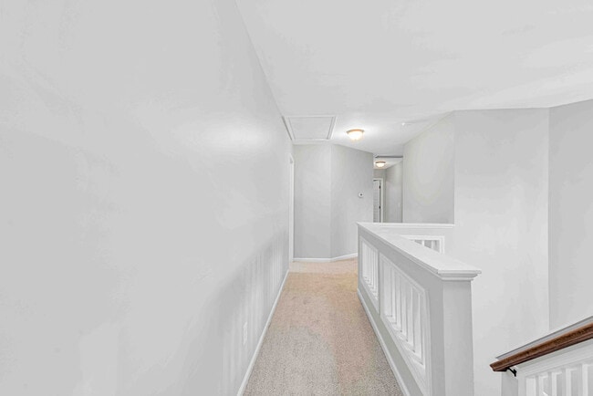 Building Photo - 601 Winfall Dr