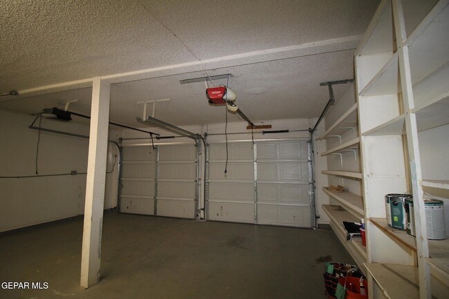 Building Photo - 351 Duanesburg St