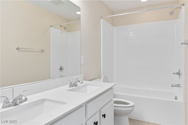 Building Photo - 3859 Painted Lady Ave