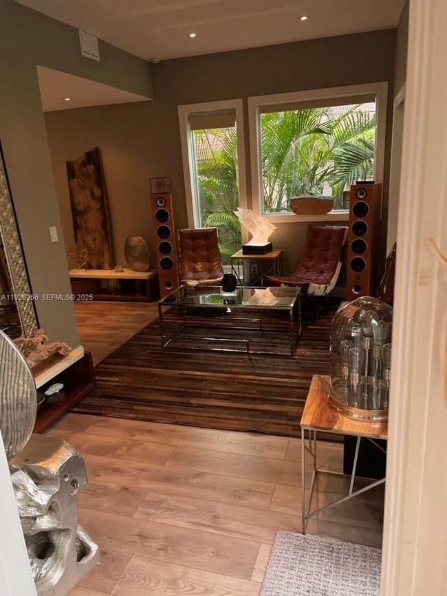 Building Photo - 2654 SW 25th Ter