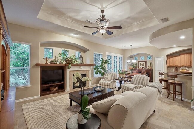 Building Photo - 43 S Longsford Cir