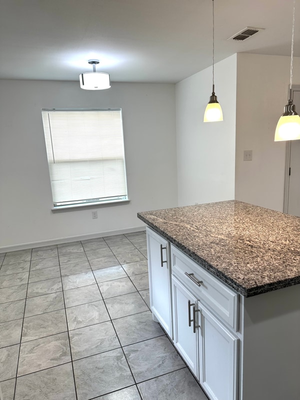 Building Photo - 325 Clemente Ave