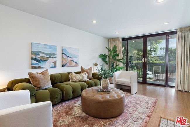 Building Photo - 1351 N Crescent Heights Blvd