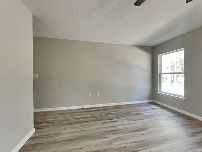 Building Photo - 19955 SW 96th Ln