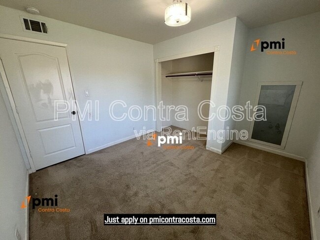 Building Photo - 2690 Waltrip Ln