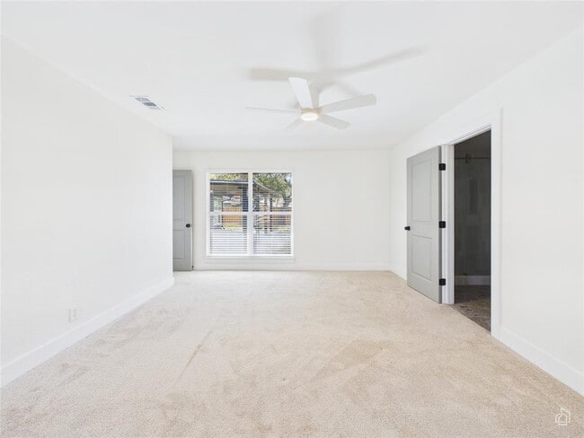 Building Photo - 9400 Longvale Dr