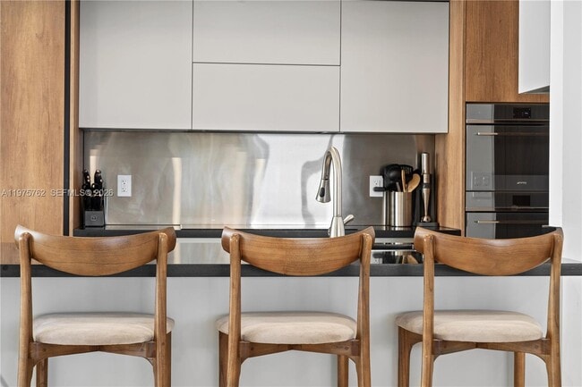 Building Photo - 450 Alton Rd