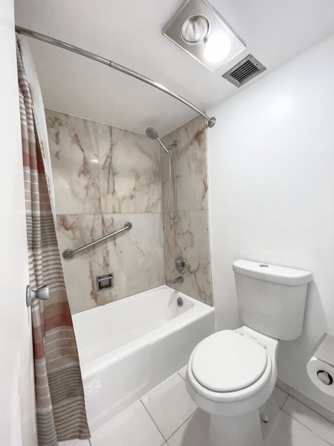 Building Photo - 3430 Galt Ocean Dr