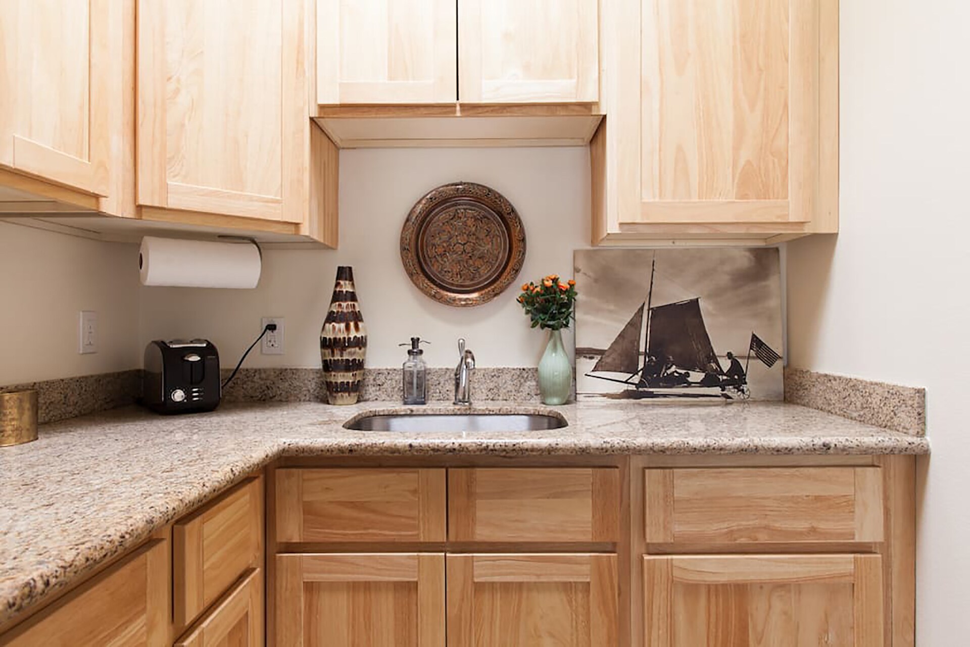 Building Photo - 152 International Boulevard