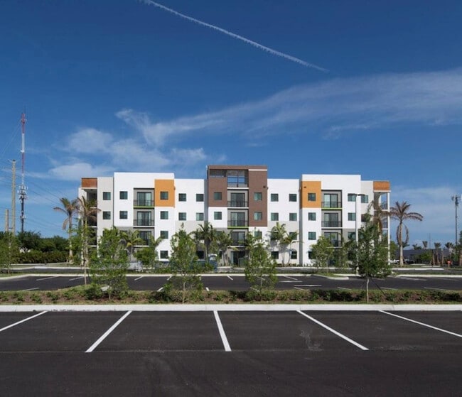 Building Photo - 135 NW 20th St