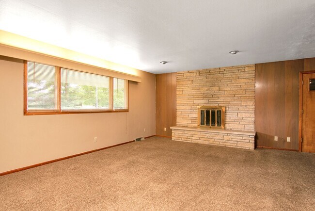 Building Photo - 1111 Wharton Manor Rd