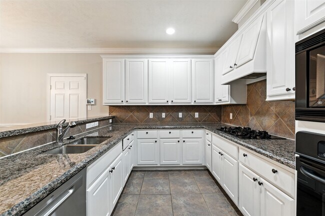 Building Photo - 5115 Inker St