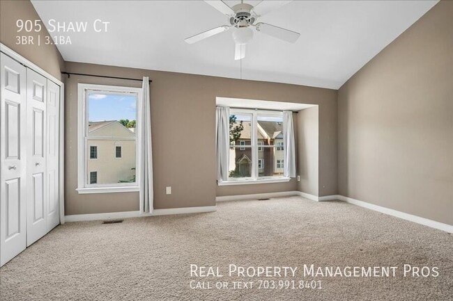 Building Photo - 905 Shaw Ct