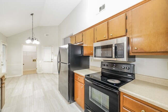 Building Photo - 3565 Foxfield Trail