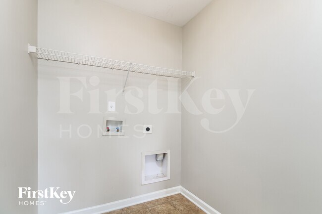 Building Photo - 156 Coosawatchie St