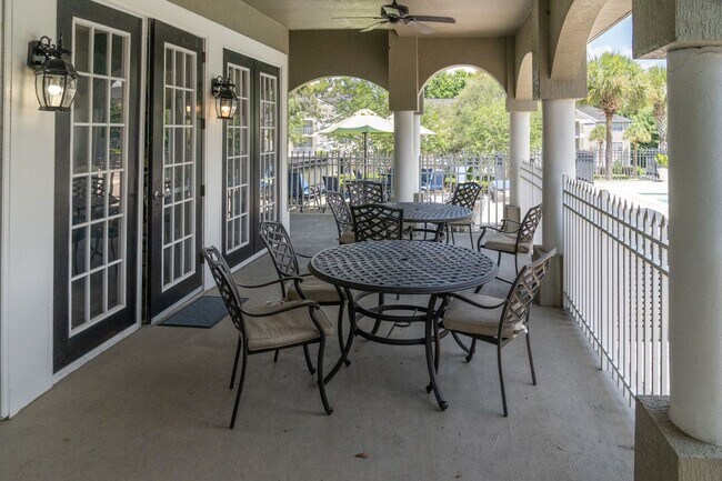 Building Photo - 4240 Summer Landing Dr