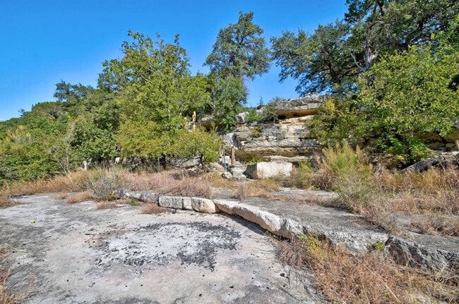 Building Photo - 108 Hub Dr