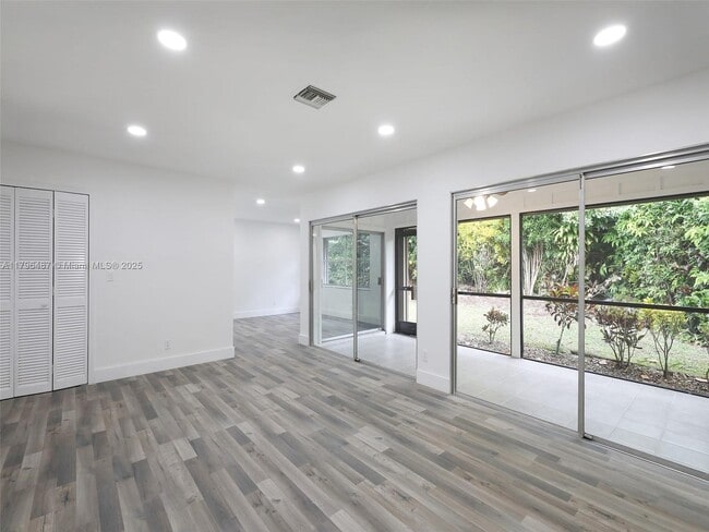 Building Photo - 1901 Coquina Way