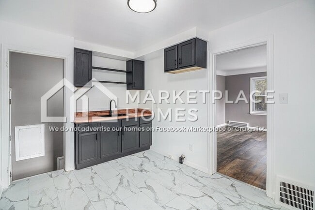 Building Photo - 16487 Edmore Dr