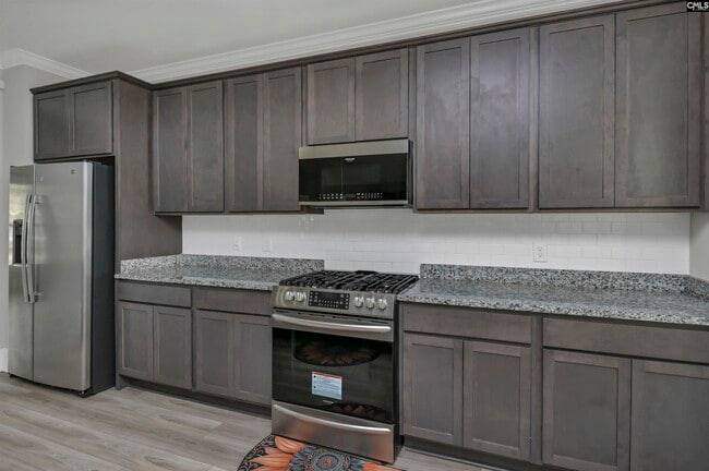 Building Photo - 825 Hidden Point Dr