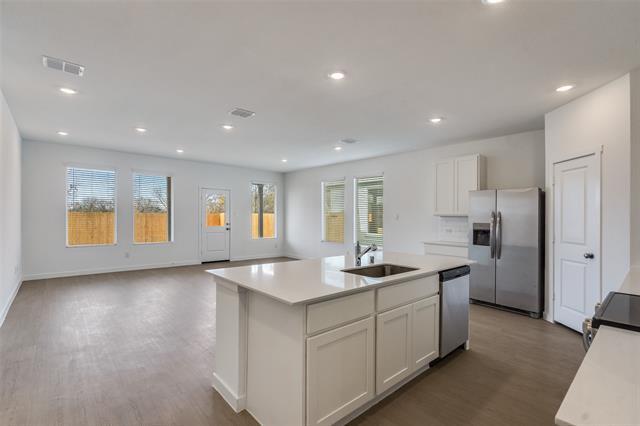 Building Photo - 6826 Welsh Dr