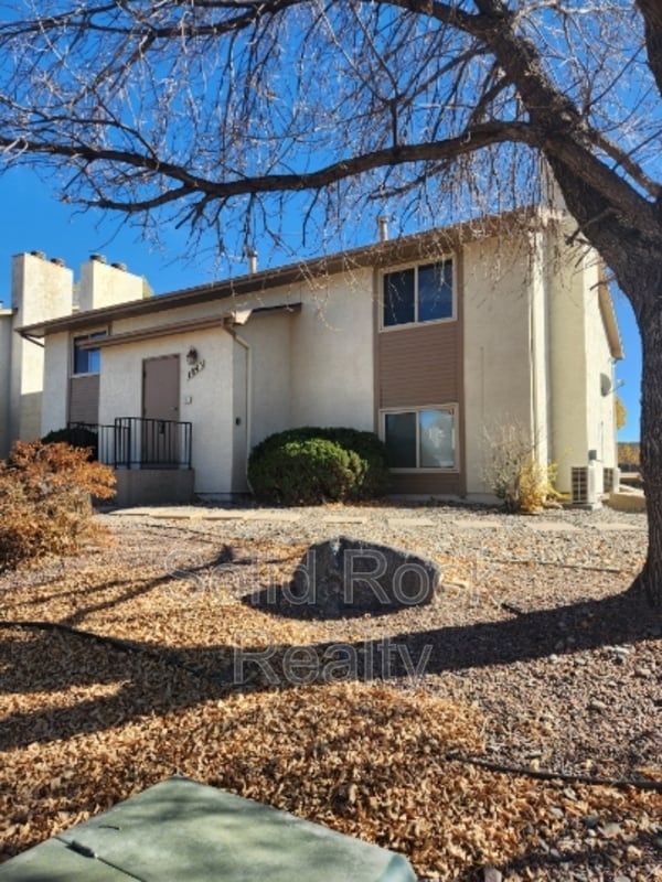 Building Photo - 1845 Zebulon Dr