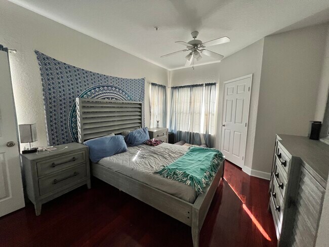 Building Photo - 4316 Bayside Village Dr