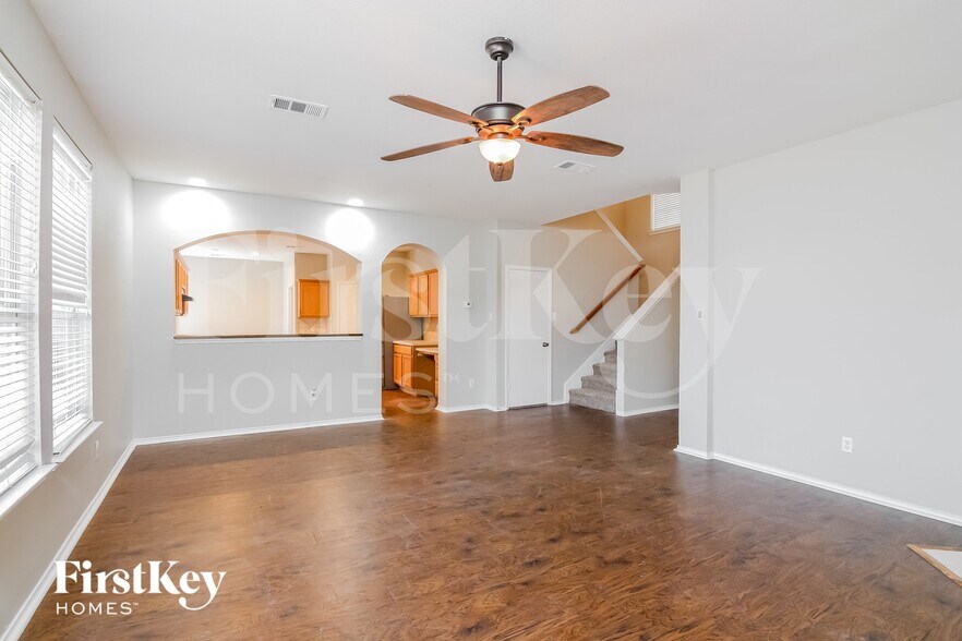 Building Photo - 901 Cutting Horse Dr