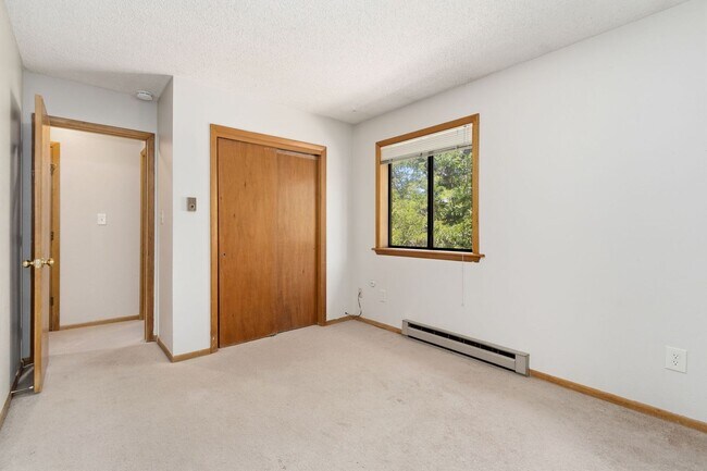 Building Photo - 514 Strachan Dr