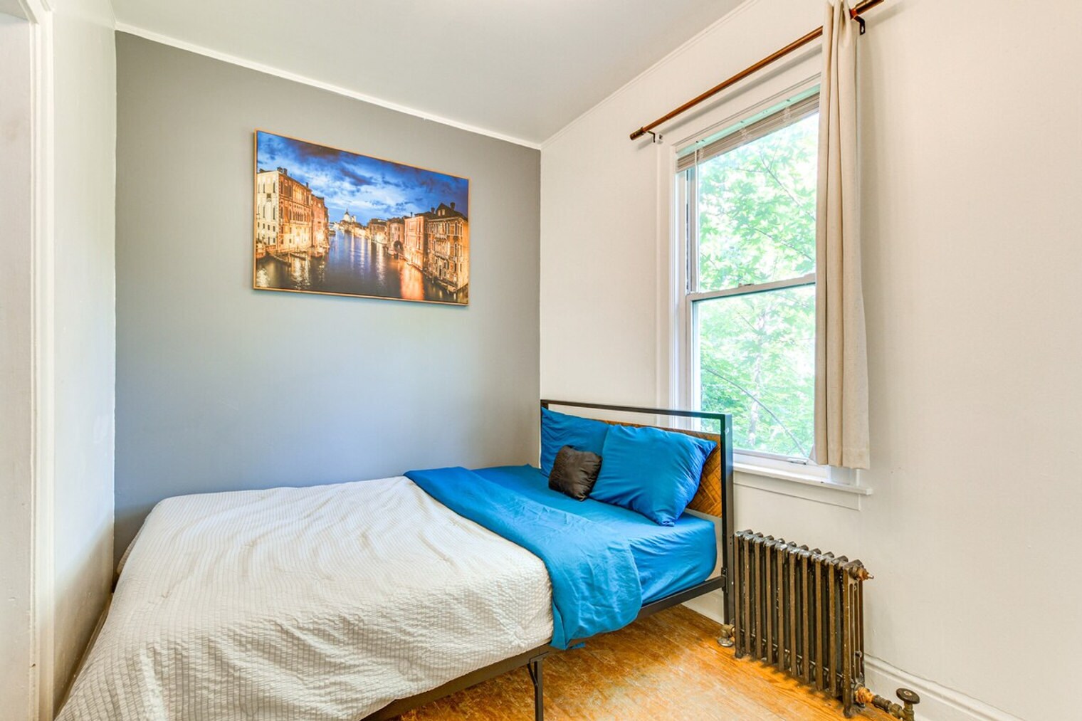 Building Photo - 8320 S Burnham Ave