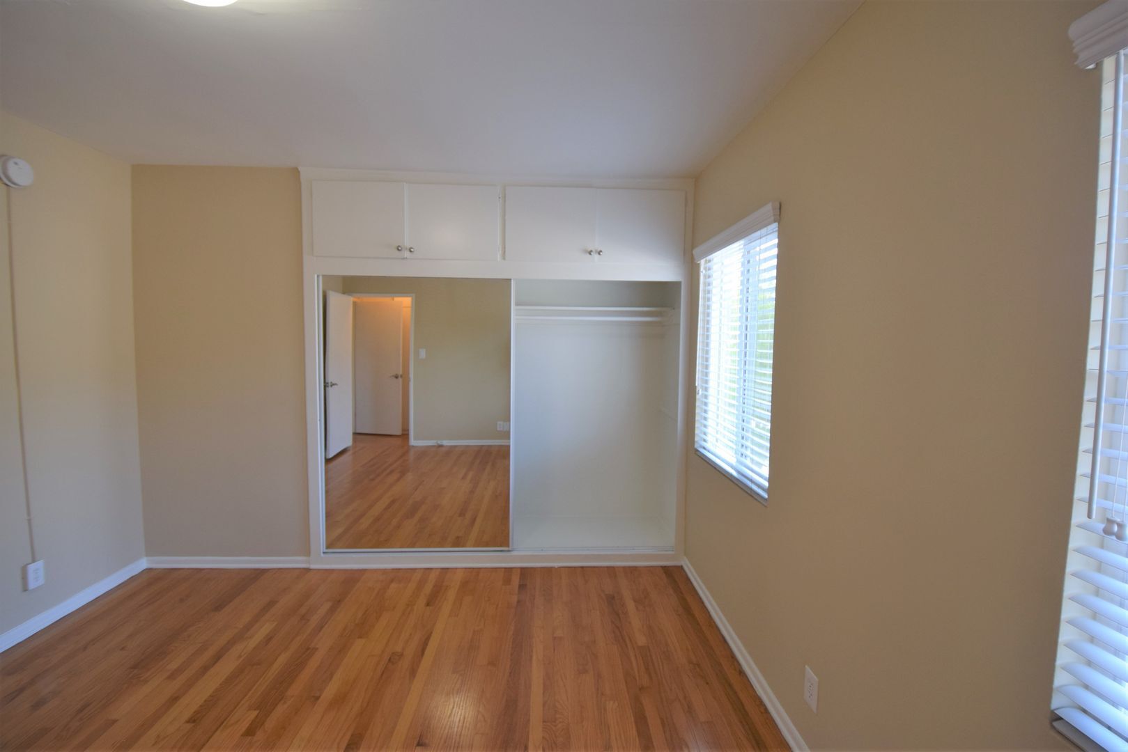 Building Photo - 823 Orange Grv Ave