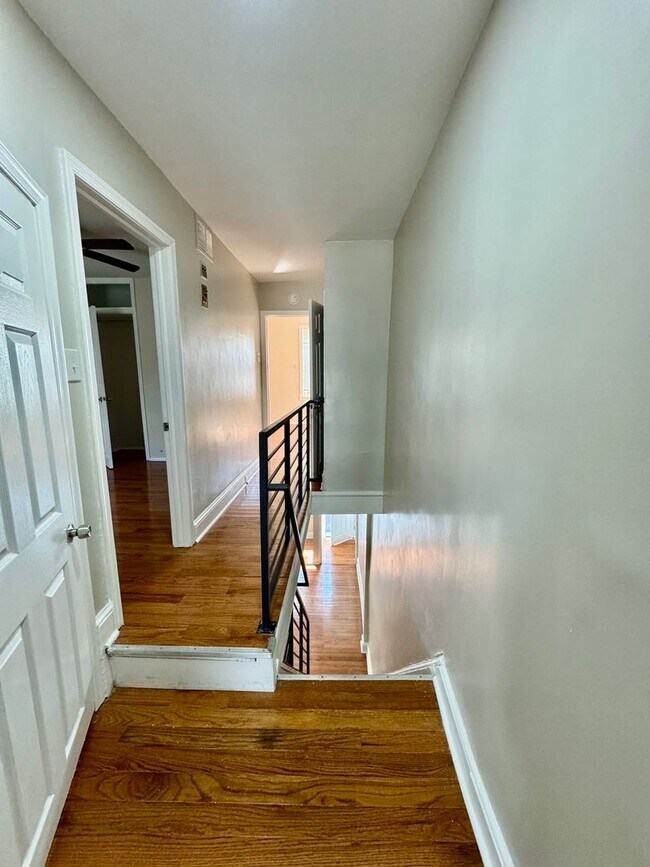 Building Photo - 2231 N Bouvier St