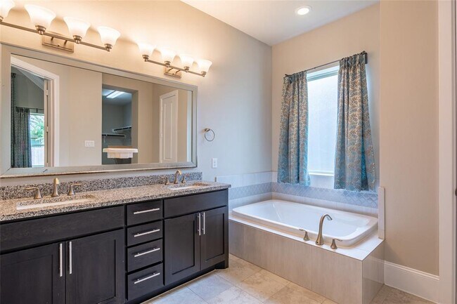 Building Photo - 31226 Shady Arbor Ln
