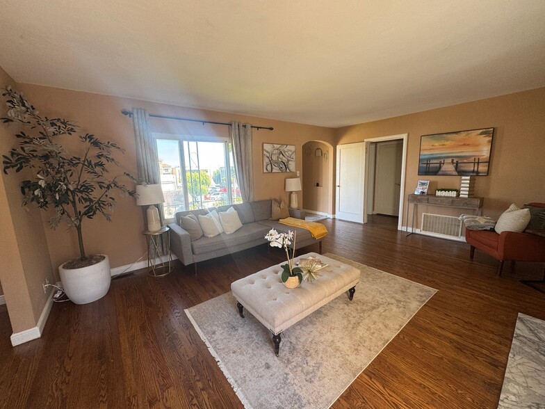 Building Photo - 601 Linden Ave