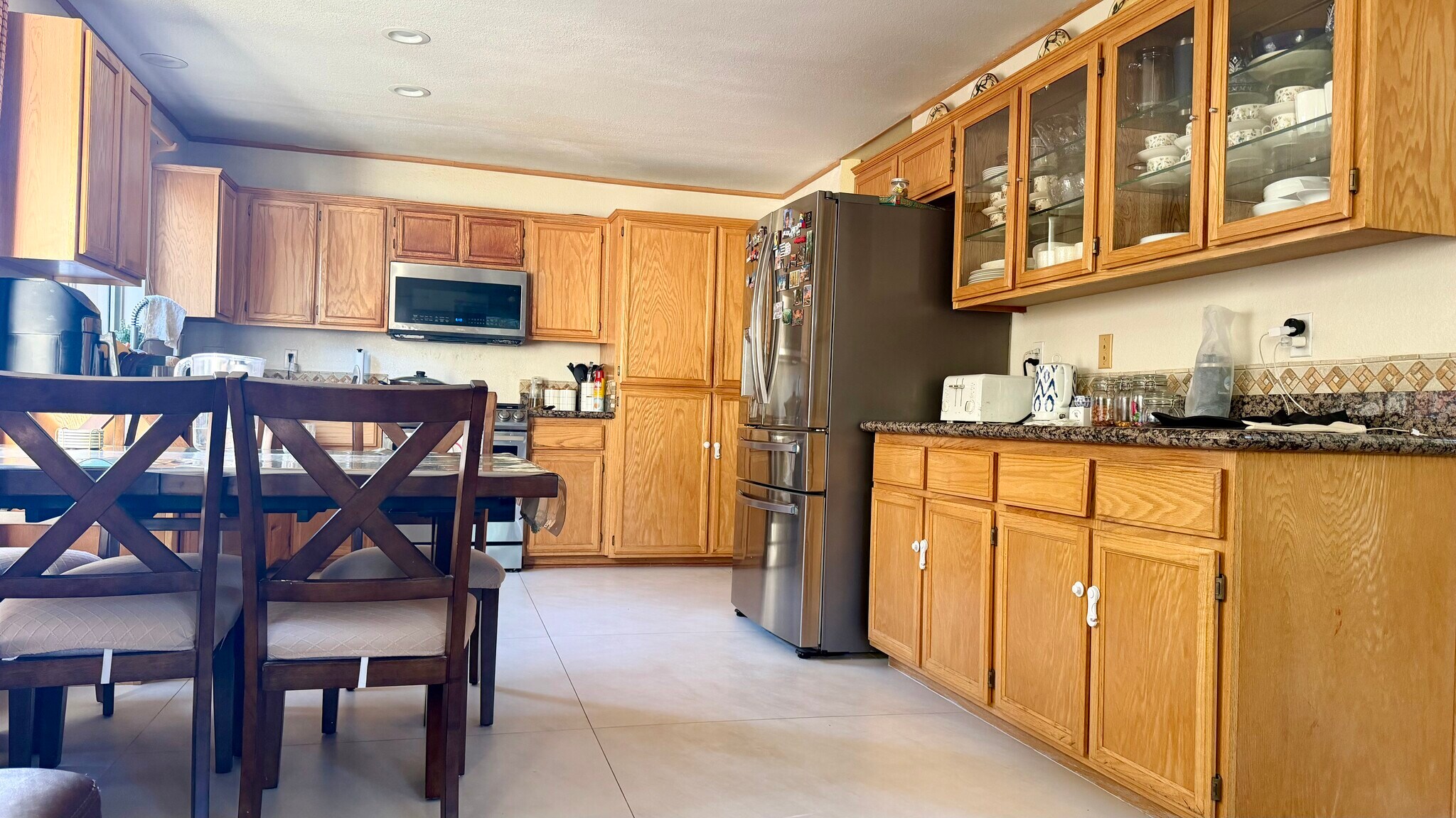Building Photo - 752 Vinca Ct