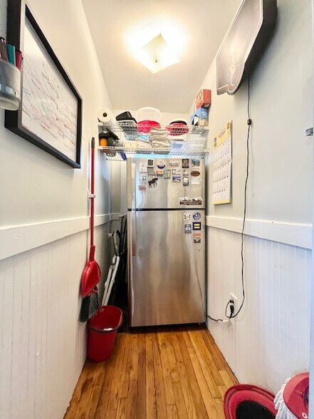 Building Photo - 4464 Washington St