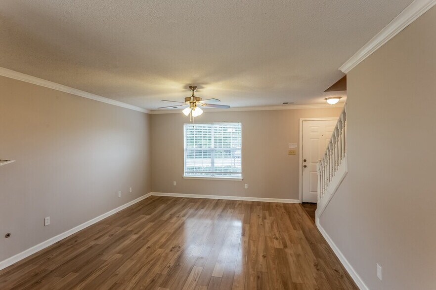 Building Photo - 6853 Ranch Ridge Cove E