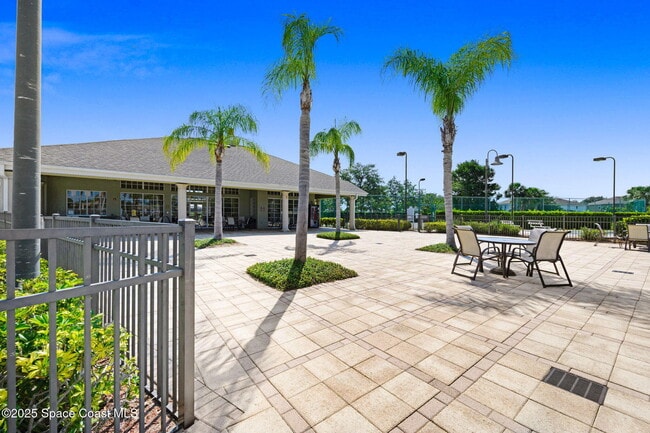 Building Photo - 1749 Tullagee Ave