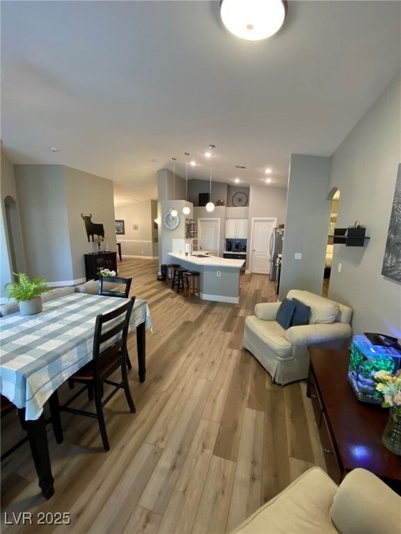 Building Photo - 6528 N Ruddock Dr