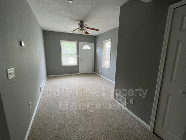 Building Photo - 12224 Fairview Ct