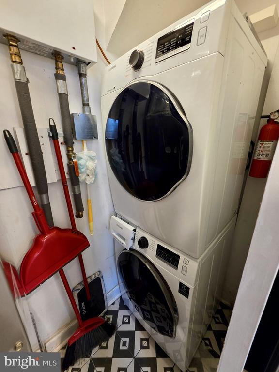 Building Photo - 1209 Florida Ave NE