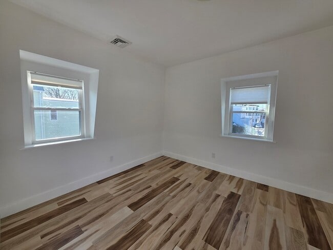 Building Photo - 84 Dudley St